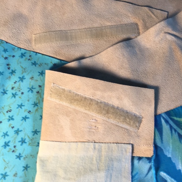 NWOT= STILETTO , Size 4 , with Suede around waist. - Picture 5 of 8